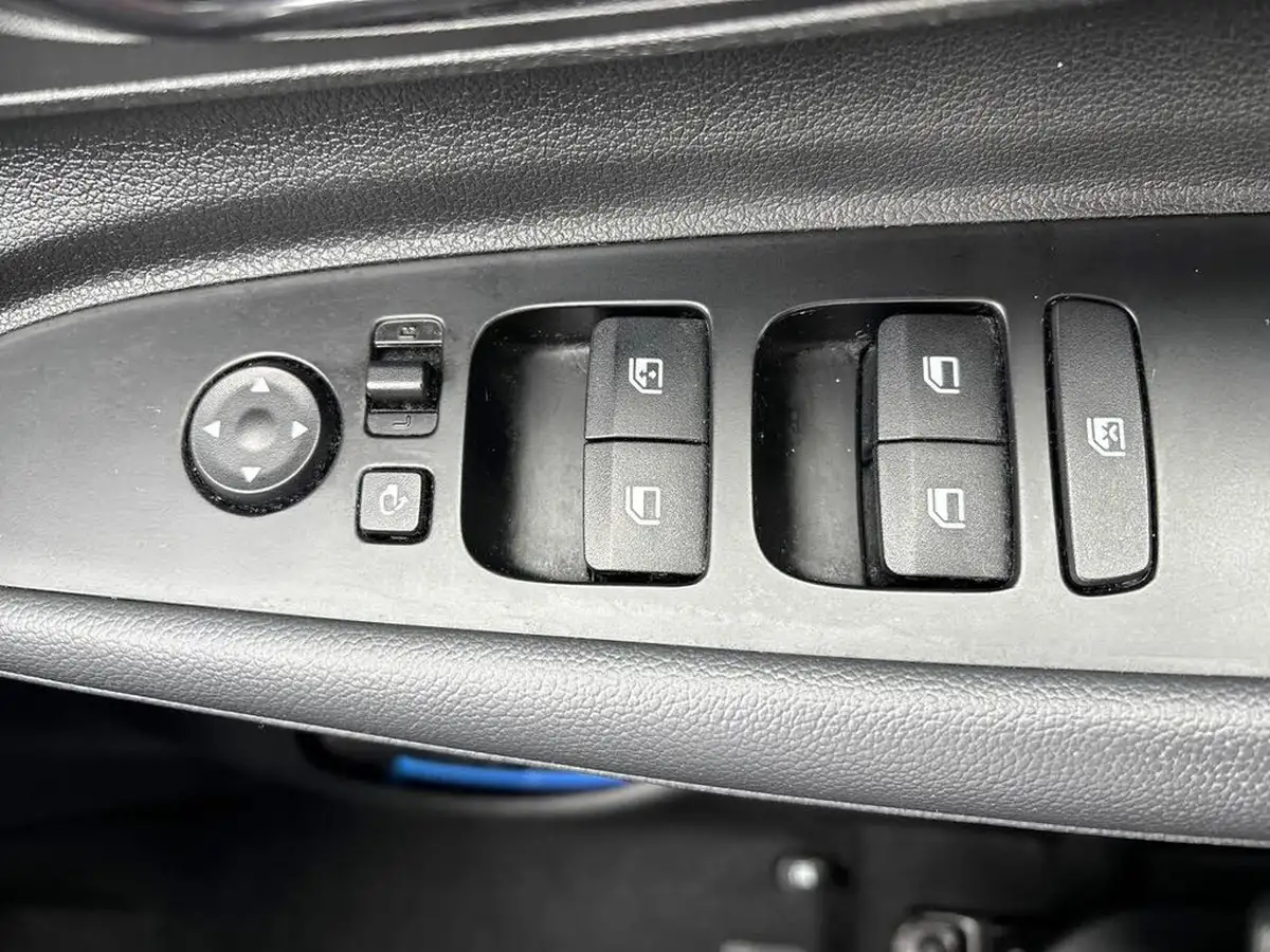 2022-hyundai-bayon-10-t-gdi-premium-100ps-dct-big-20