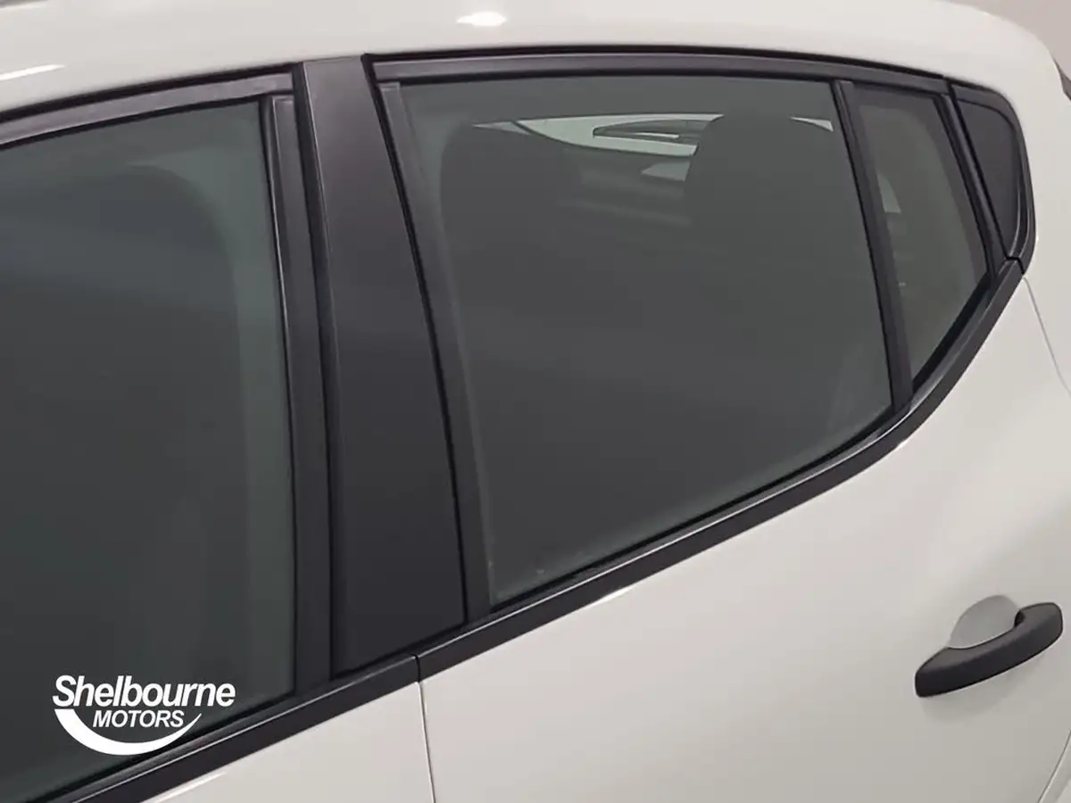 2021-dacia-sandero-10-tce-essential-90bhp-big-23