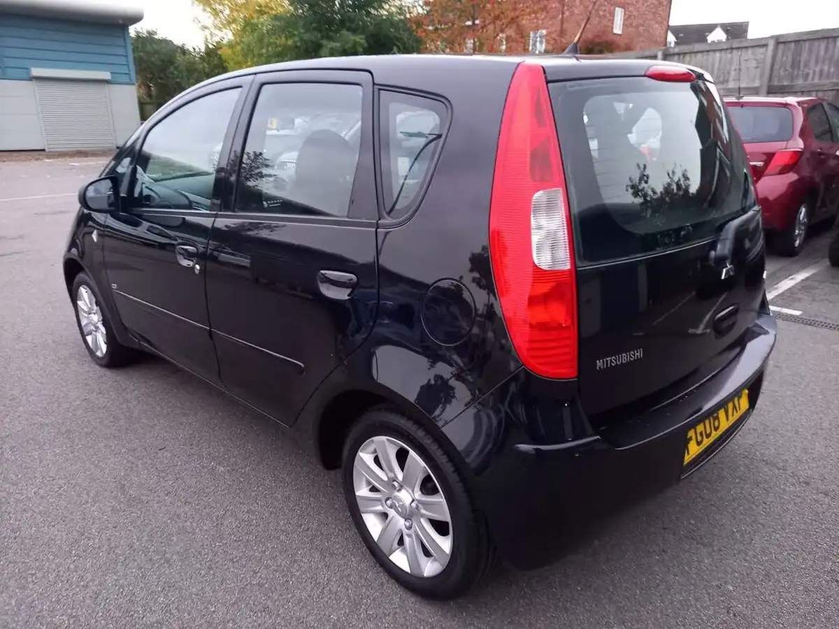 2008-mitsubishi-colt-15td-cz2-amt-big-2