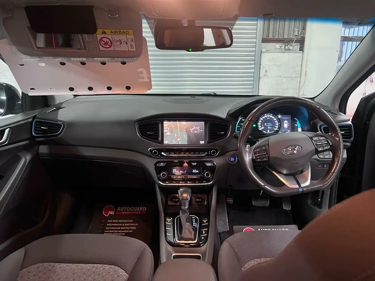 2018-hyundai-ioniq-16-gdi-premium-plug-in-hybrid-big-18
