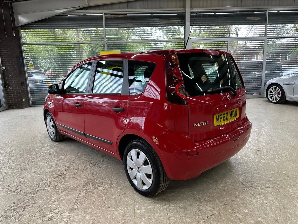 2010-nissan-note-16-visia-auto-big-4
