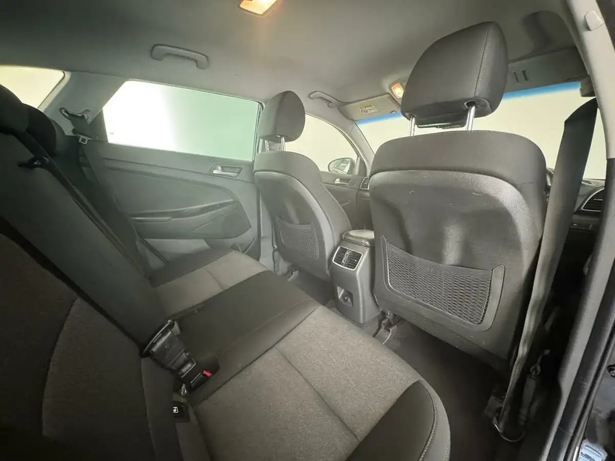 2018-hyundai-tucson-16-gdi-se-nav-big-15