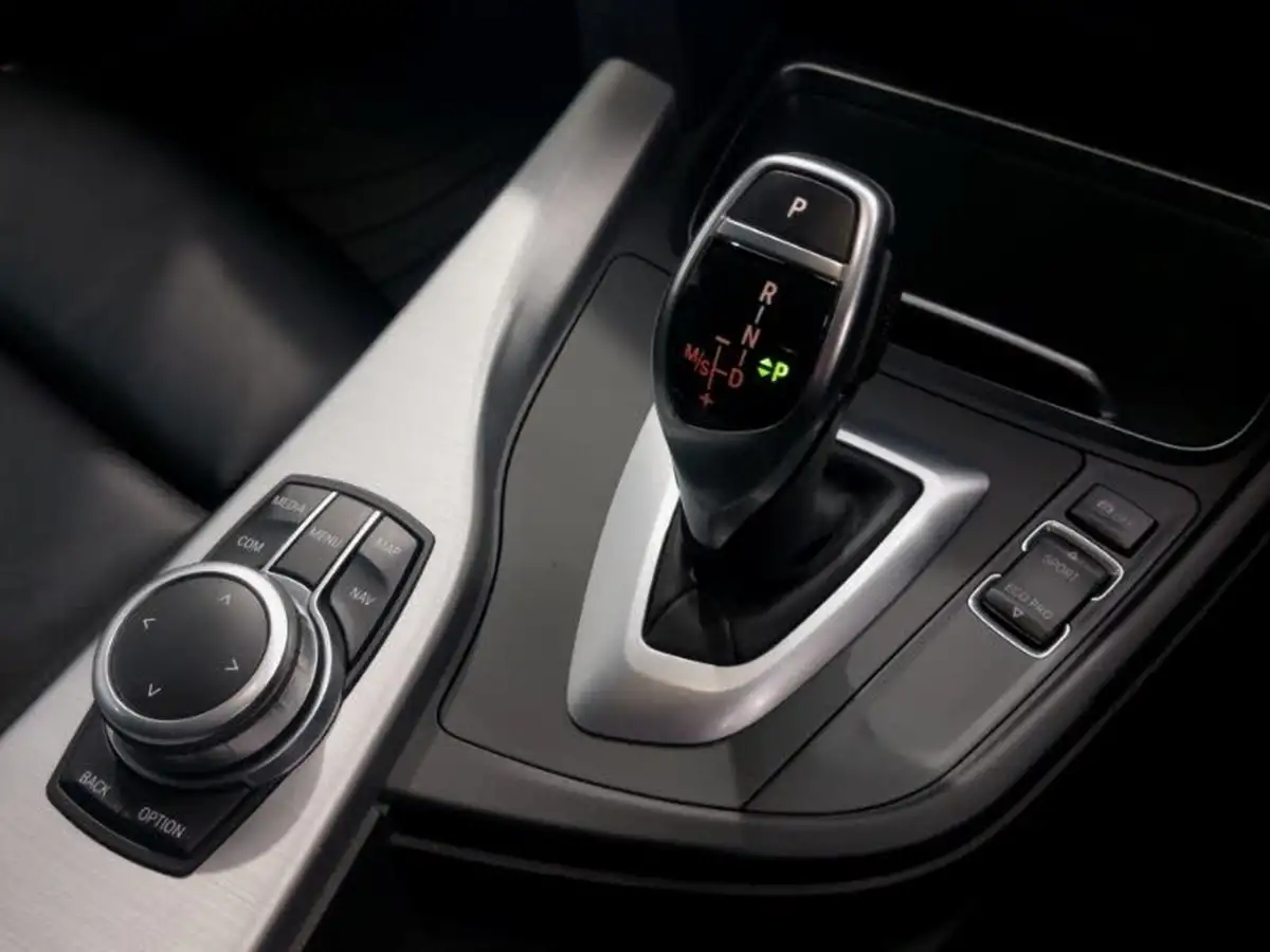 2019-bmw-3-series-20td-320d-xdrive-m-sport-shadow-edition-touring-5d-big-11
