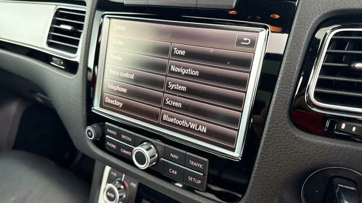2014-volkswagen-touareg-30td-r-line-245ps-bmtss-big-17