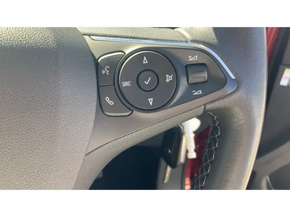 2019-vauxhall-grandland-x-12-tech-line-nav-big-25