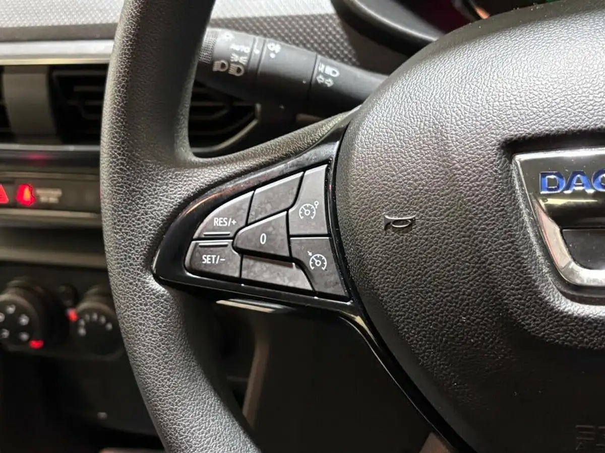 2021-dacia-sandero-10-sce-essential-big-20
