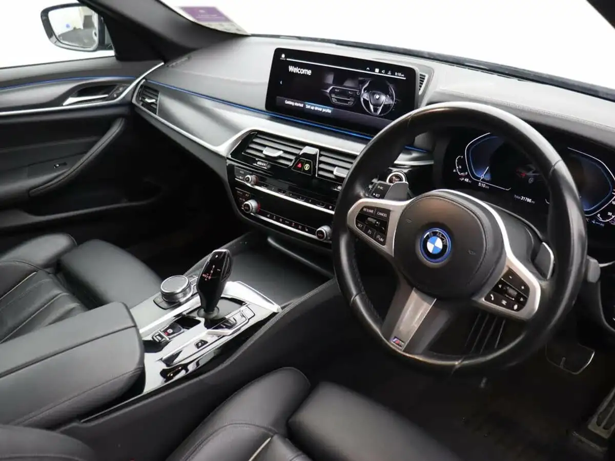 2022-bmw-5-series-20-530e-m-sport-saloon-4d-big-10