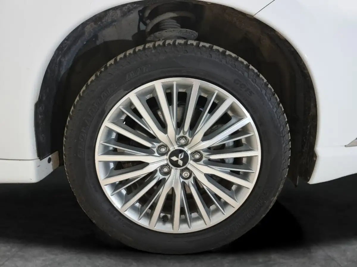 2021-mitsubishi-outlander-24-dynamic-phev-big-25