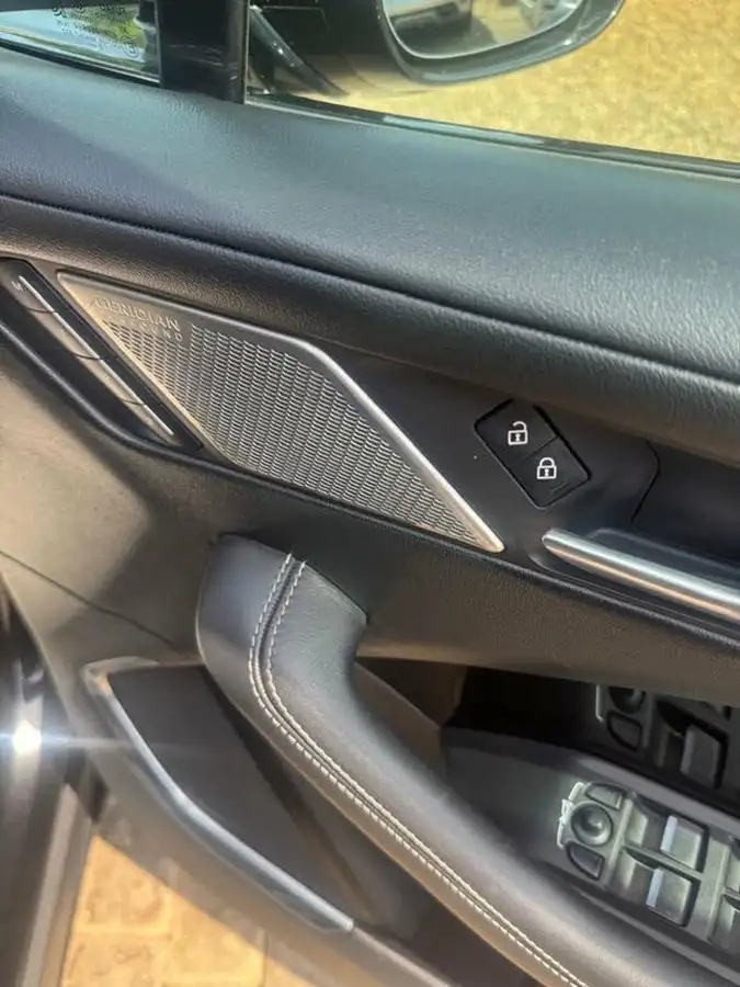 2021-jaguar-i-pace-ev400-hse-big-20