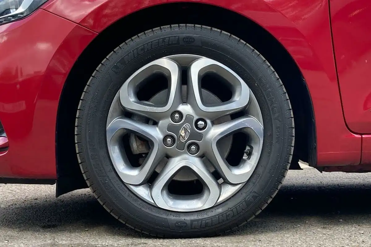 2019-hyundai-i20-10-t-gdi-premium-nav-isg-hatchback-5d-big-26