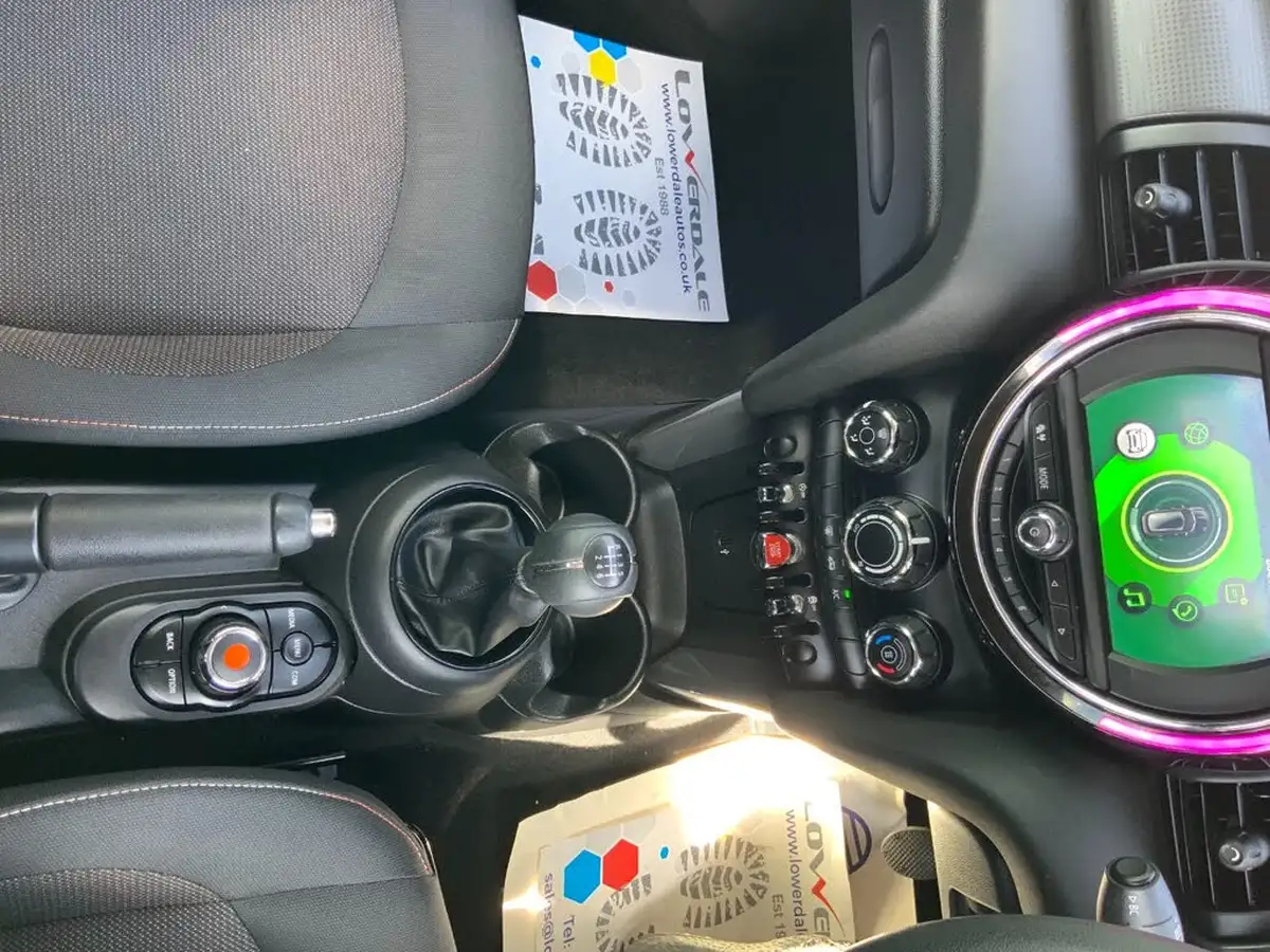 2019-mini-cooper-15-cooper-classic-hatchback-5d-big-9