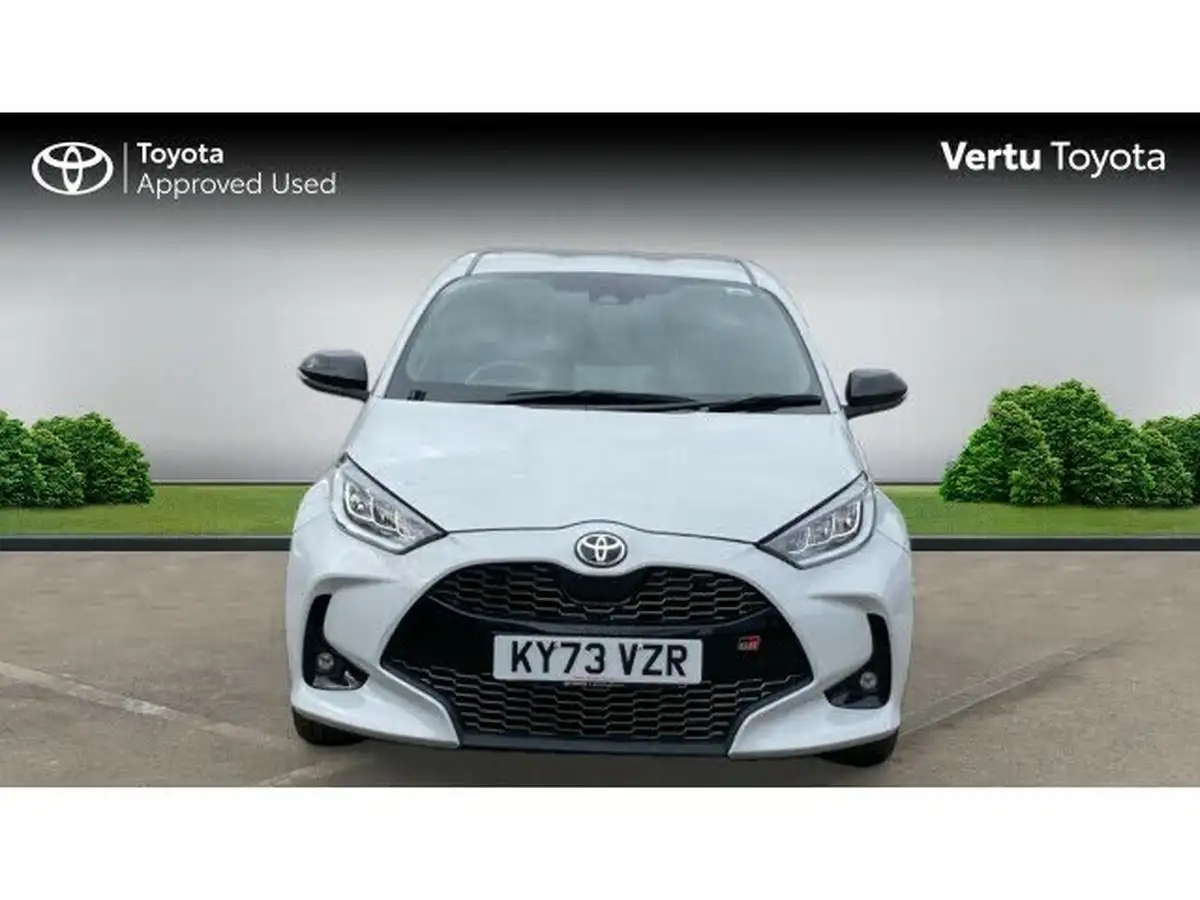 2023-toyota-yaris-15-vvt-i-gr-sport-114bhp-big-14