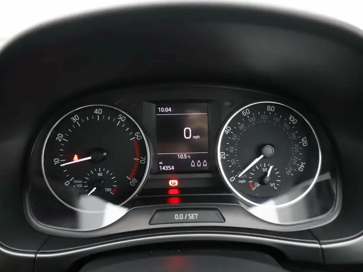 2017-skoda-fabia-10-mpi-se-l-big-16