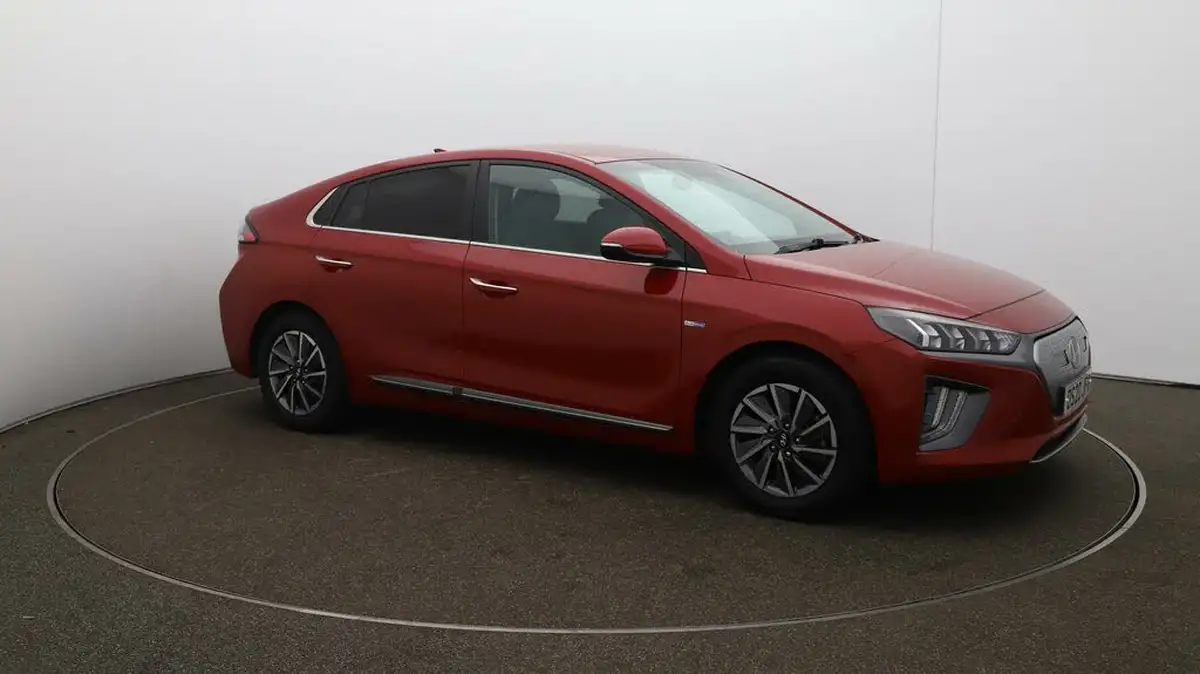 2020-hyundai-ioniq-e-premium-se-electric-100kw-big-38