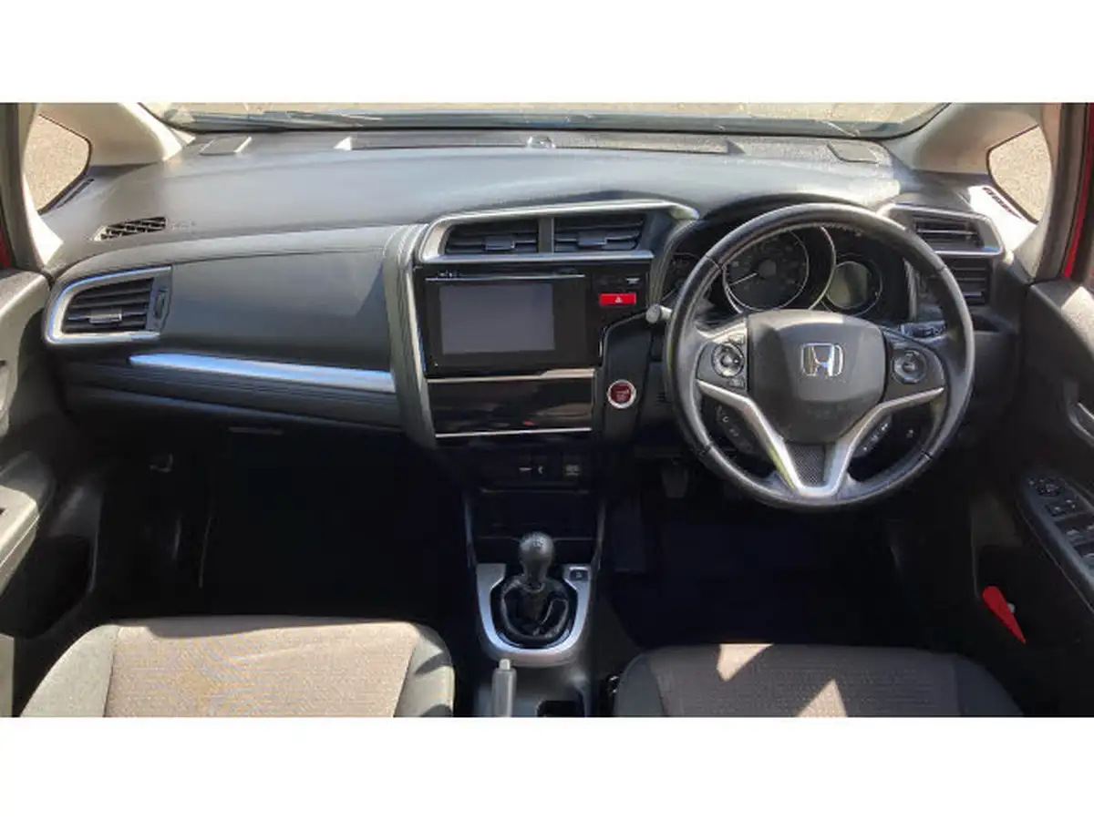 2016-honda-jazz-13-i-vtec-ex-navi-big-3