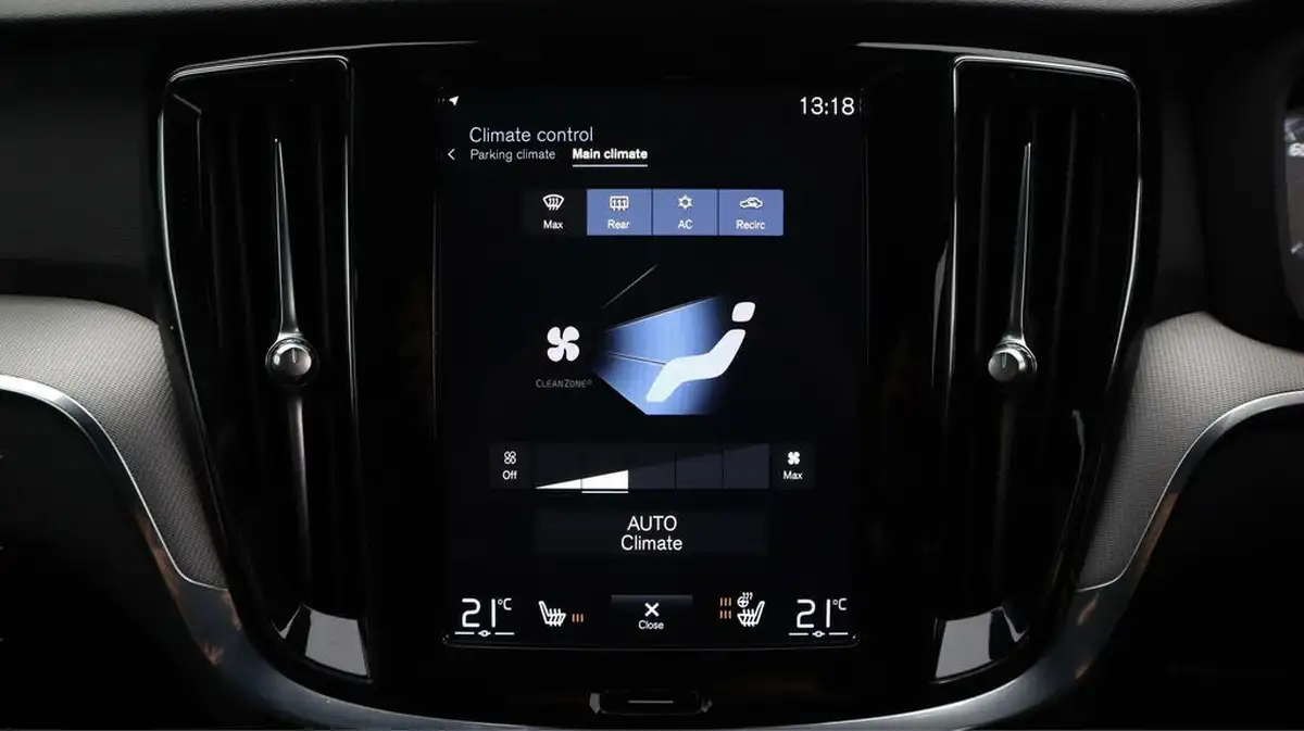 2021-volvo-s60-20-t8-r-design-plus-big-12