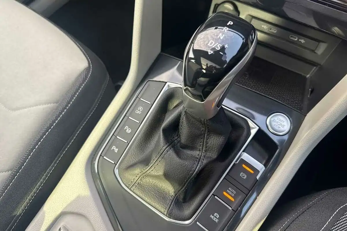 2021-volkswagen-tiguan-15-tsi-elegance-big-16
