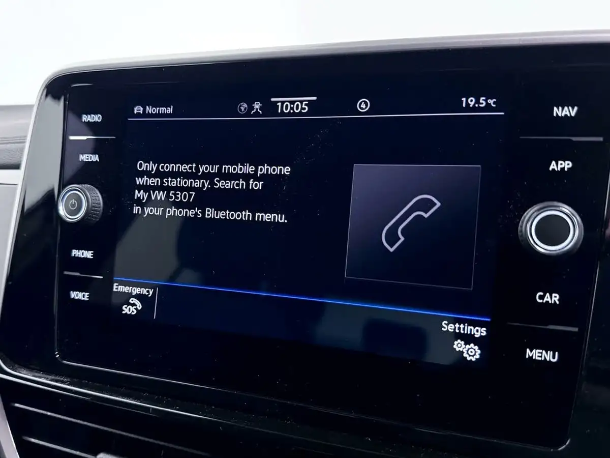 2022-volkswagen-t-roc-20-tsi-r-line-big-38