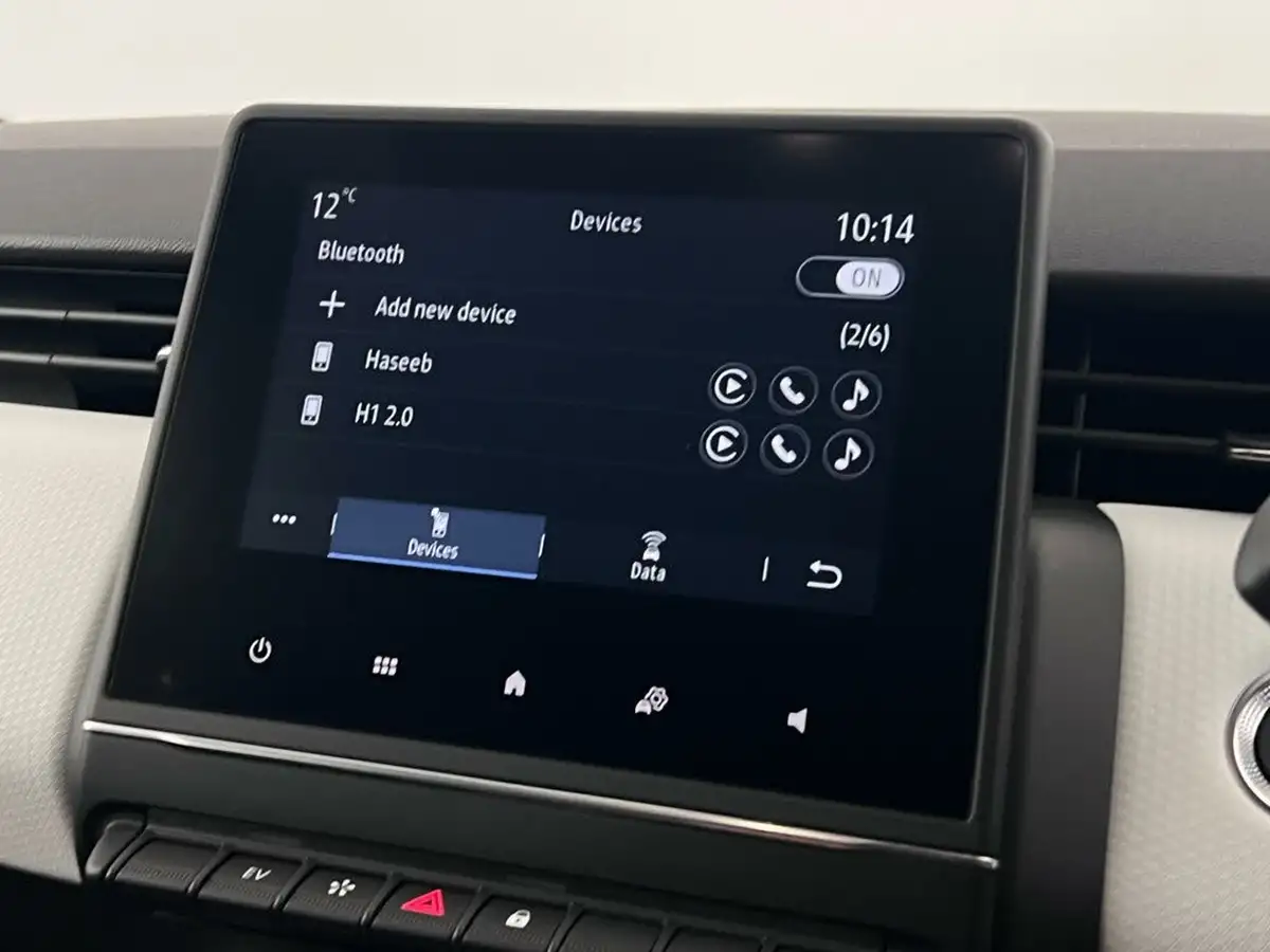 2023-renault-clio-16-techno-big-24