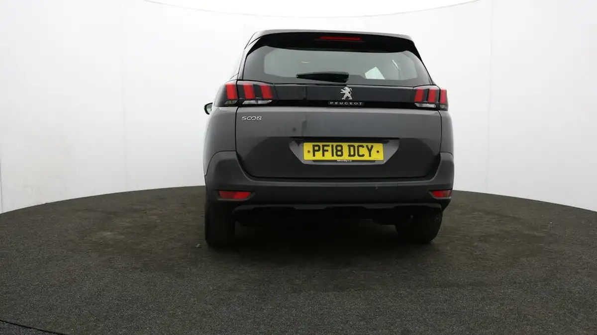 2018-peugeot-5008-suv-12-puretech-active-big-34