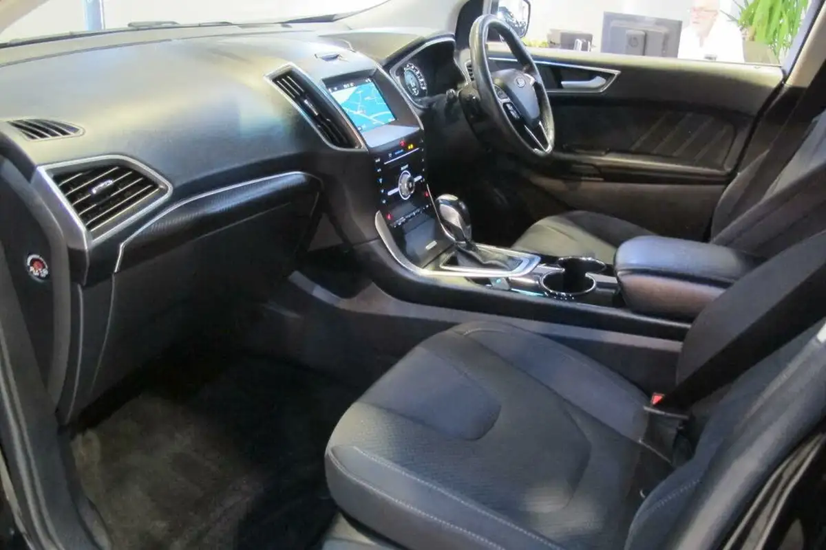 2017-ford-edge-20tdci-sport-210ps-lux-pack-powershift-big-3