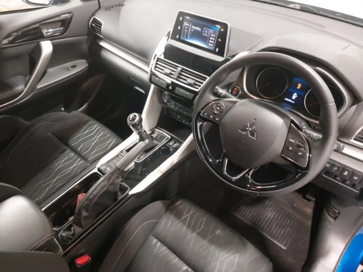2019-mitsubishi-eclipse-cross-15-3-big-17