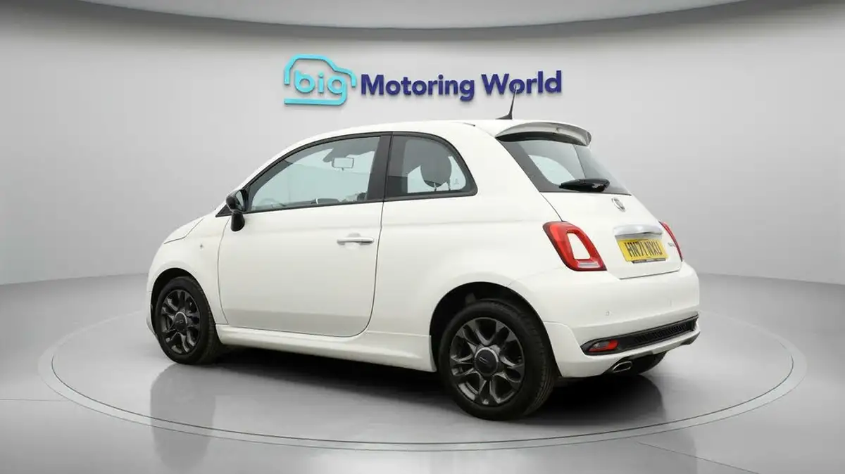 2021-fiat-500-10-connect-big-4
