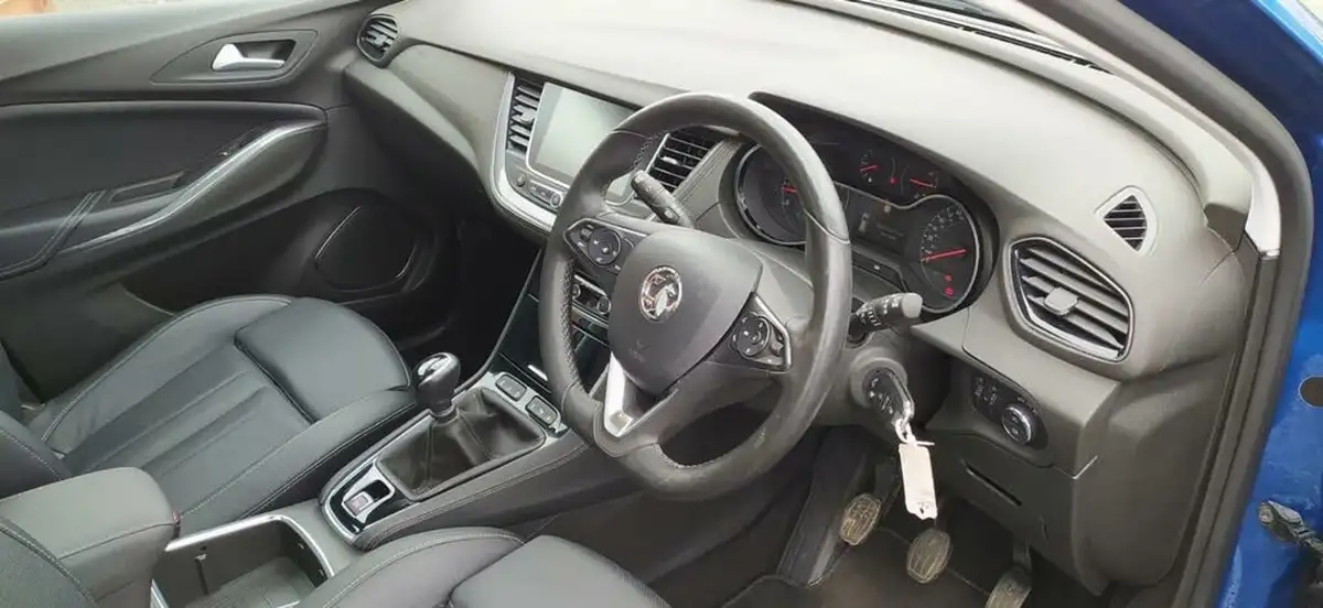2020-vauxhall-grandland-x-12-elite-nav-big-23