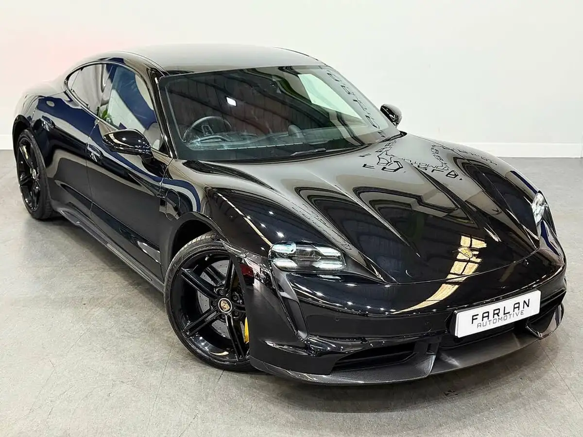 2020-porsche-taycan-e-turbo-s-big-6