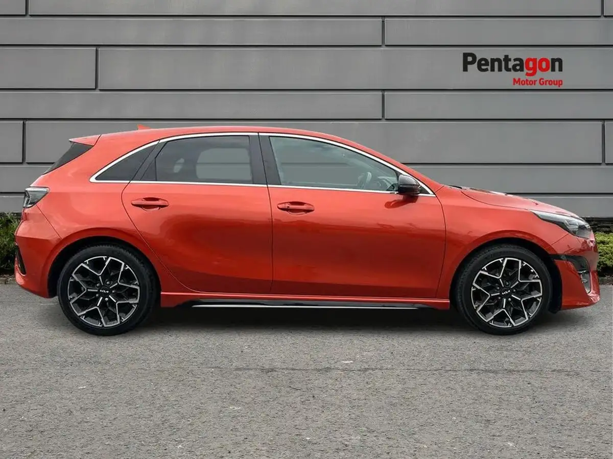 2021-kia-ceed-15-t-gdi-gt-line-big-10