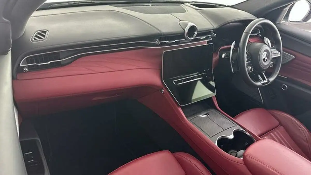 2023-maserati-grecale-20-modena-big-3