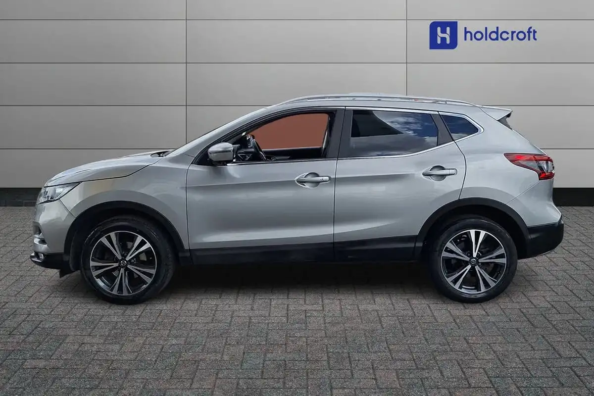 2018-nissan-qashqai-12-dig-t-n-connecta-big-5
