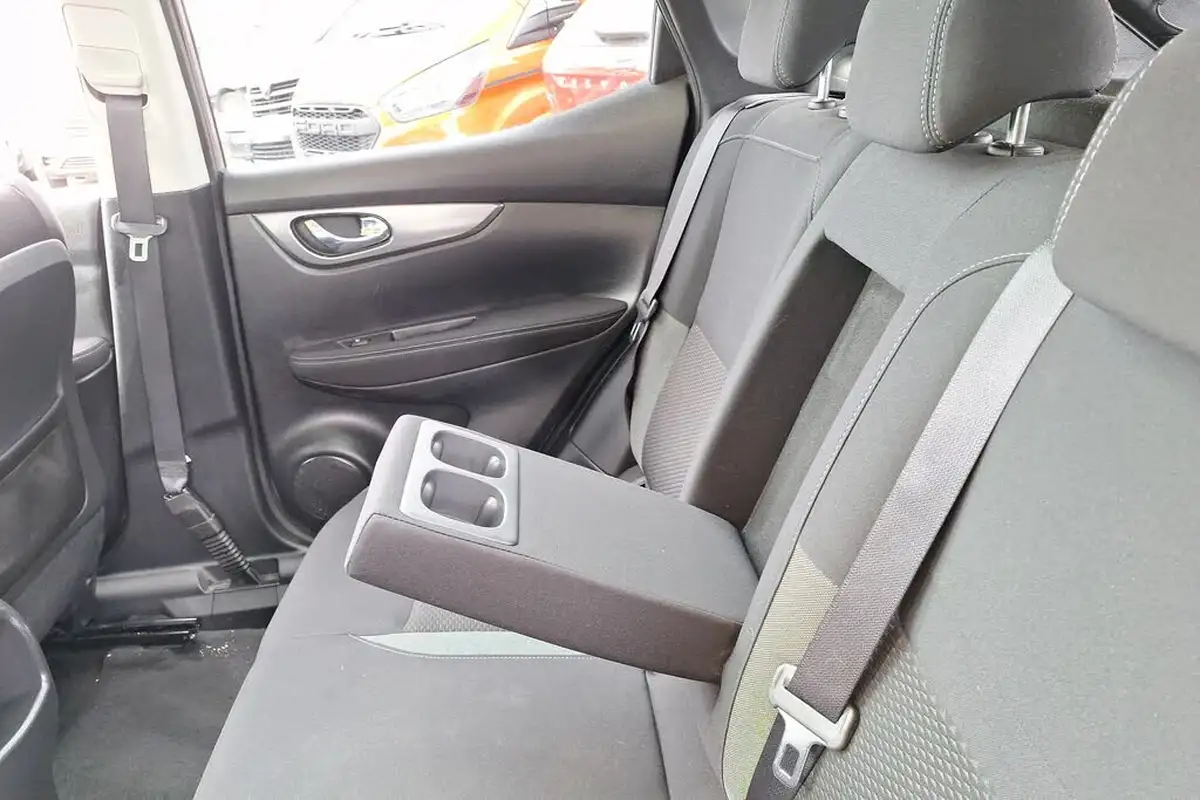 2018-nissan-qashqai-12-dig-t-n-connecta-big-29