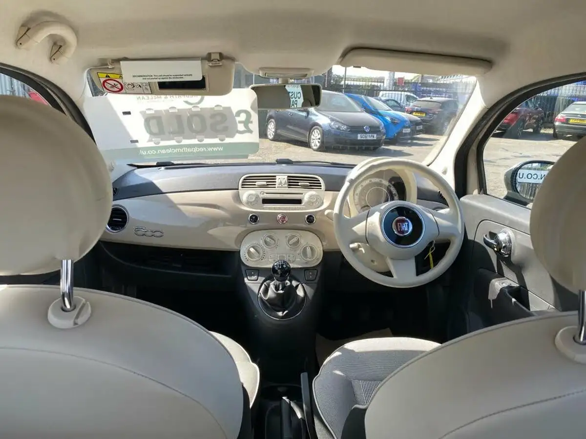 2015-fiat-500-12-pop-star-big-17