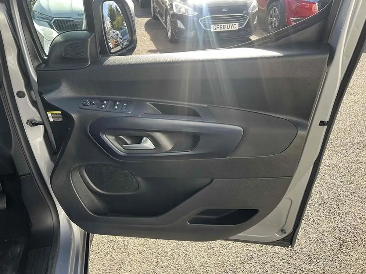 2019-peugeot-rifter-15-bluehdi-allure-100bhp-standard-big-22