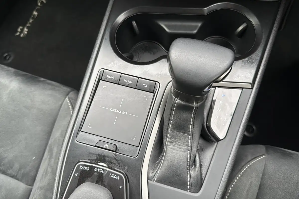 2020-lexus-ux-250h-20-ux-premium-pack-with-navigation-big-11