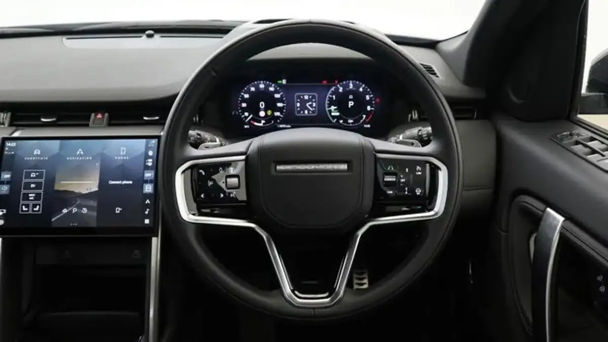 2024-land-rover-discovery-sport-15-p300e-dynamic-hse-big-15