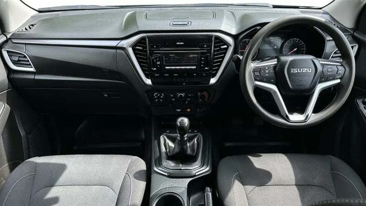 2021-isuzu-d-max-19td-dl20-double-pickup-big-8