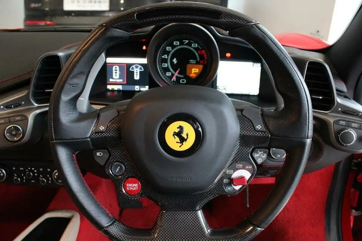 2012-ferrari-458-45-italia-big-13