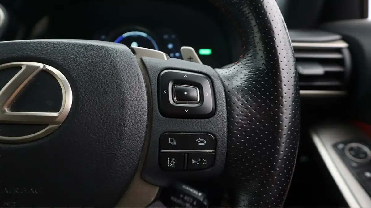 2018-lexus-is-300h-25-f-sport-lexus-navigation-big-24