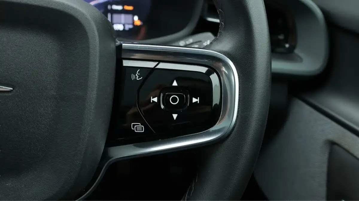 2021-polestar-polestar-2-e-ps2-300kw-longe-dual-plus-pilot-big-24