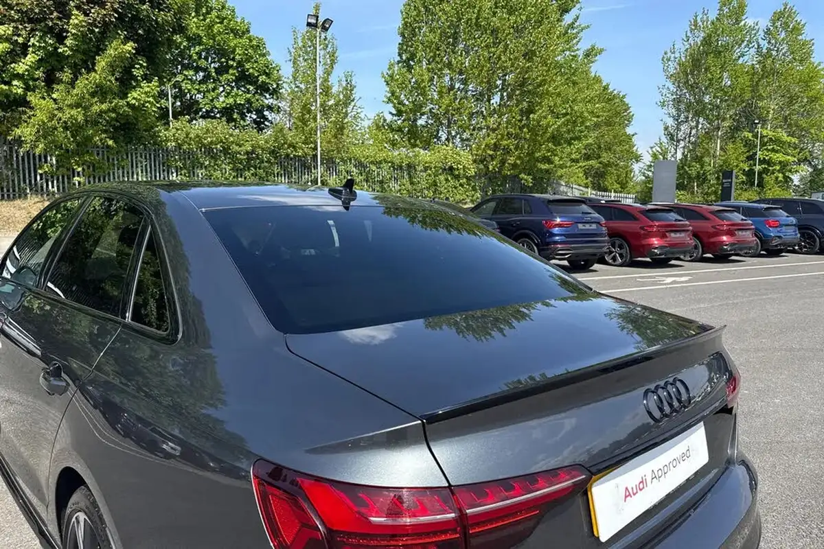 2024-audi-a4-20-40-tfsi-black-edition-big-33