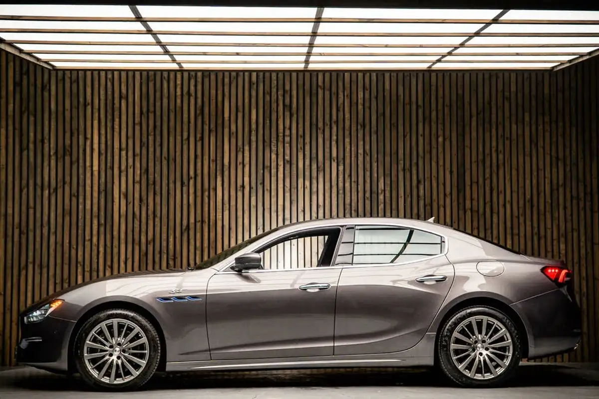 2022-maserati-ghibli-20-gt-1998cc-big-6