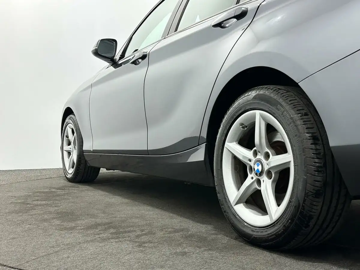 2018-bmw-1-series-20td-118d-se-5d-big-44