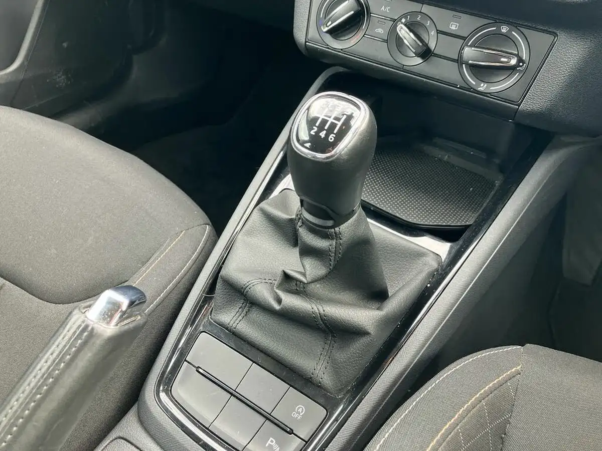 2023-skoda-kamiq-10-tsi-se-109ps-big-16