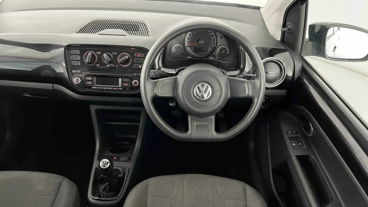 2016-volkswagen-up-10-move-up-5d-big-9