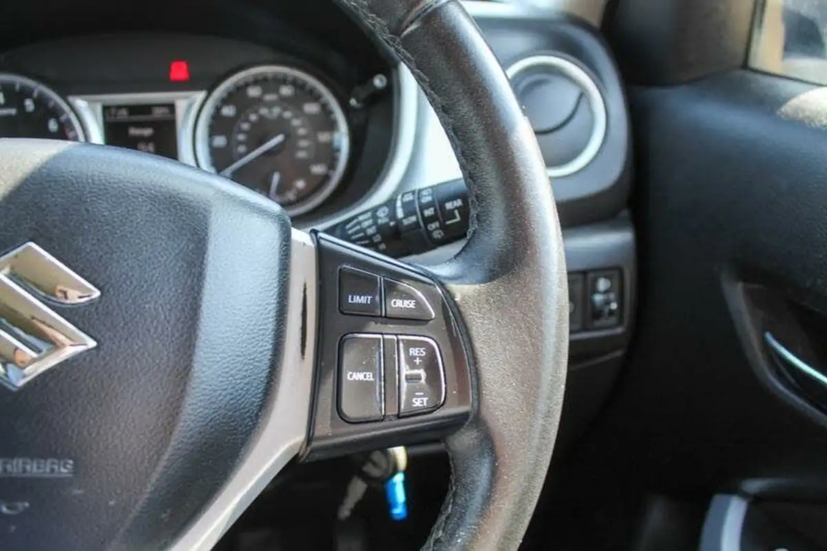 2016-suzuki-vitara-16-sz-t-big-23