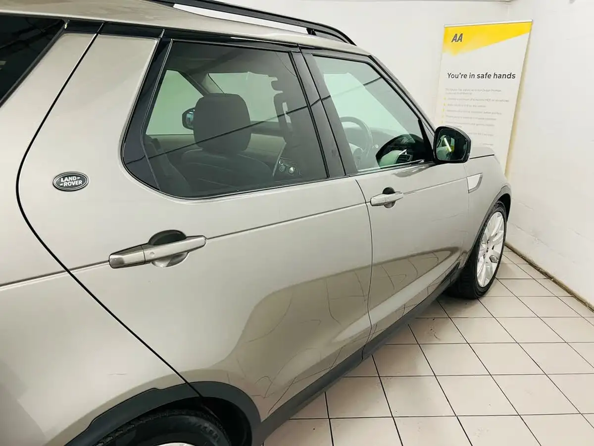 2019-land-rover-discovery-20-sd4-hse-big-45