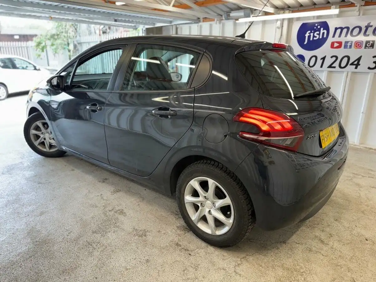 2018-peugeot-208-12-puretech-active-82bhp-ss-big-24