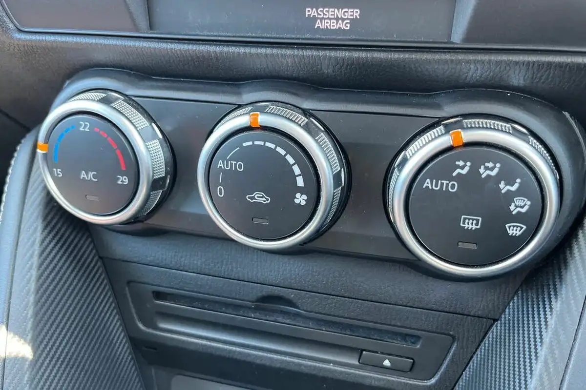 2020-mazda-mazda2-15-skyactiv-g-sport-nav-auto-big-15